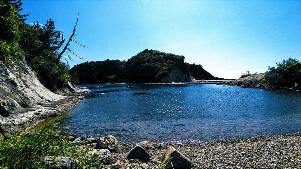 櫛島キャンプ場前の入り江